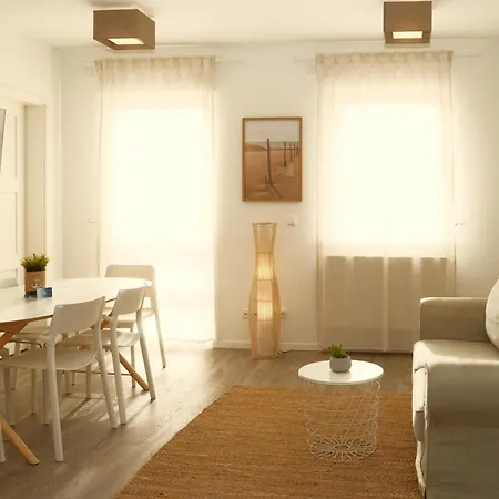 Nautilus Strandtraeume - 5 Min Zu Fuss Zum