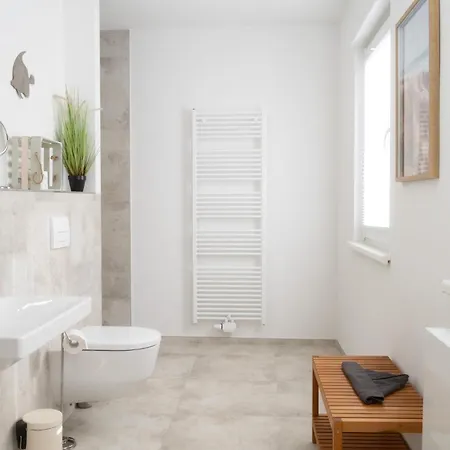 Nautilus Strandtraeume - 5 Min Zu Fuss Zum